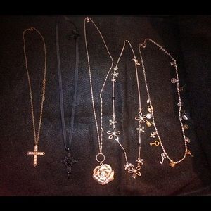 Bundle of long necklaces! So pretty!